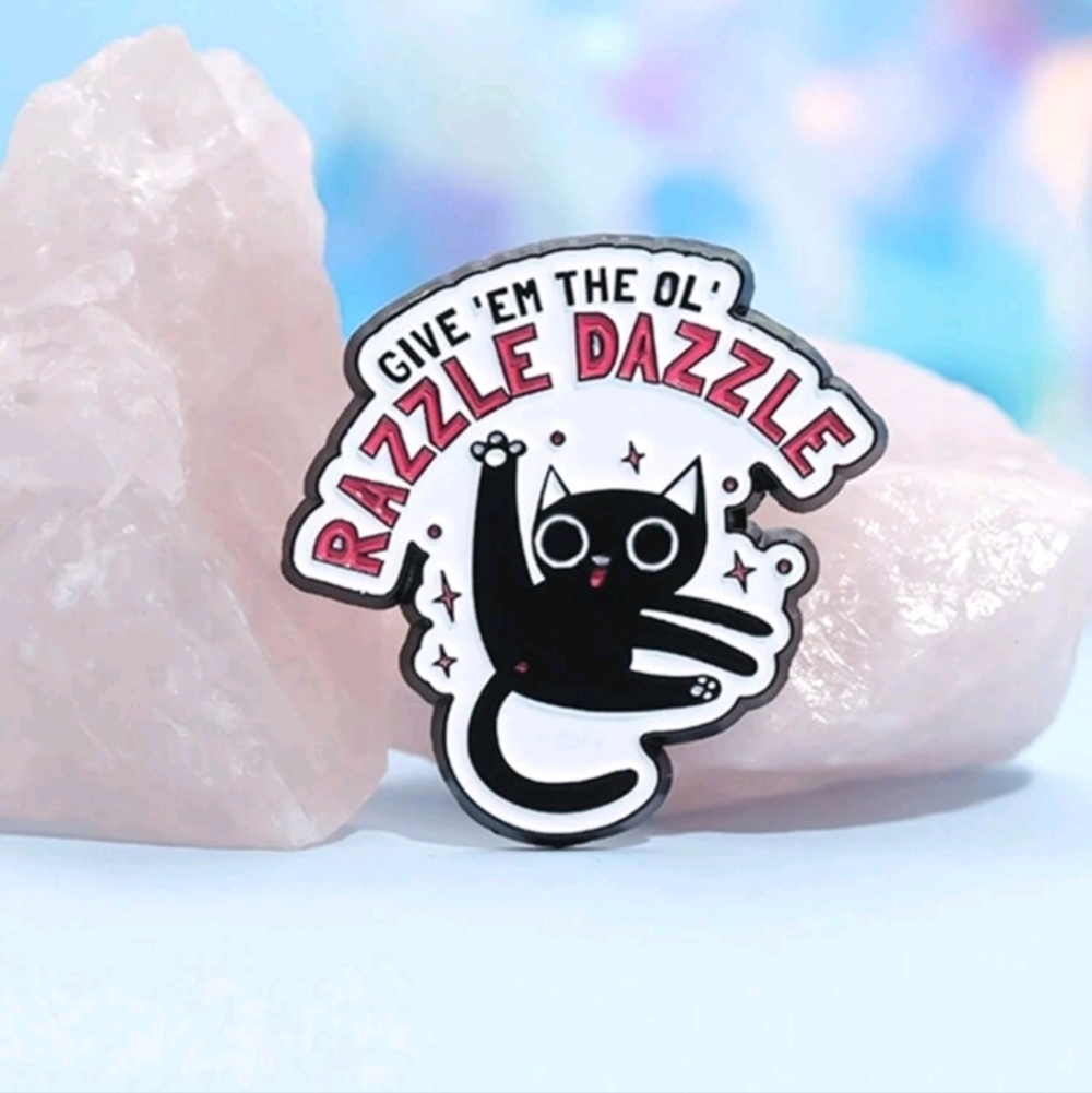 Razzledazzle funny cat black kitten enamel brooch pin accessories backpack women